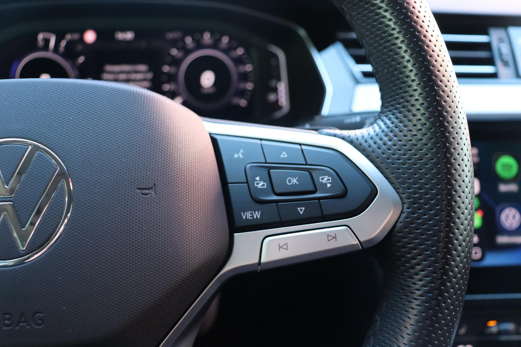 Volkswagen Passat (JLH60X) met abonnement