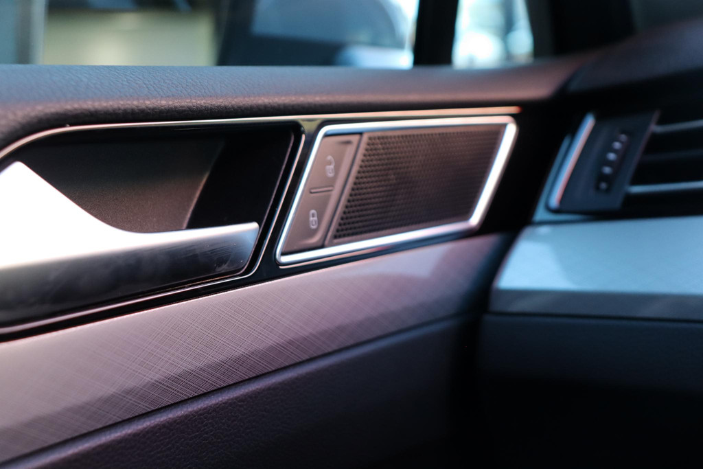 Volkswagen Passat (JLH60X) met abonnement