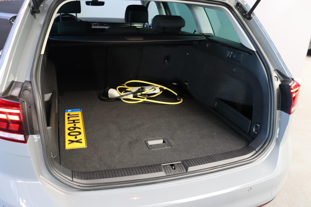 Volkswagen Passat (JLH60X) met abonnement