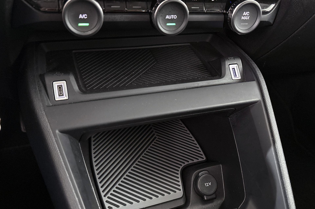 Citroën Ë-C4 (T865NX) met abonnement