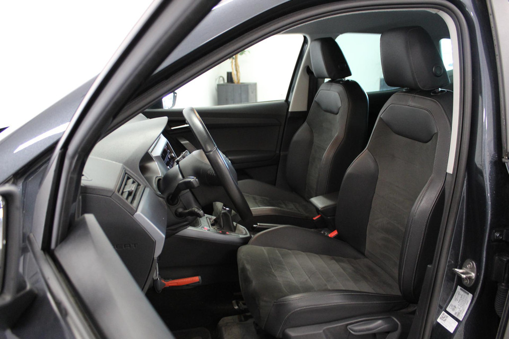 Seat Arona (J430FD) met abonnement