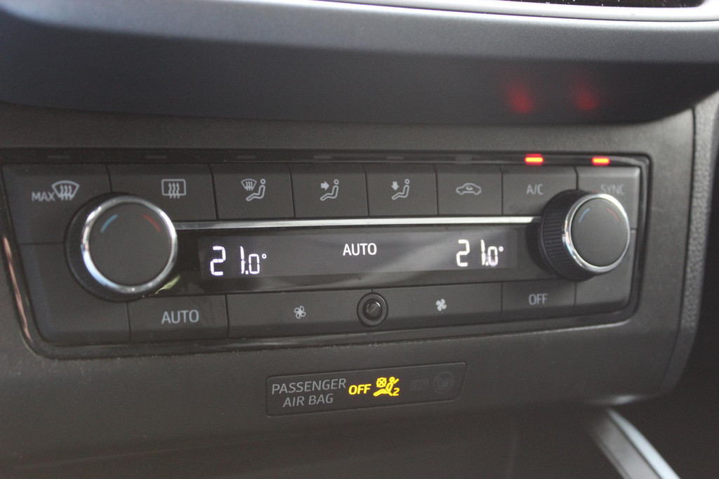 Seat Arona (J430FD) met abonnement