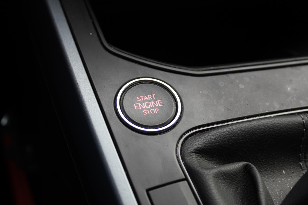 Seat Arona (J430FD) met abonnement