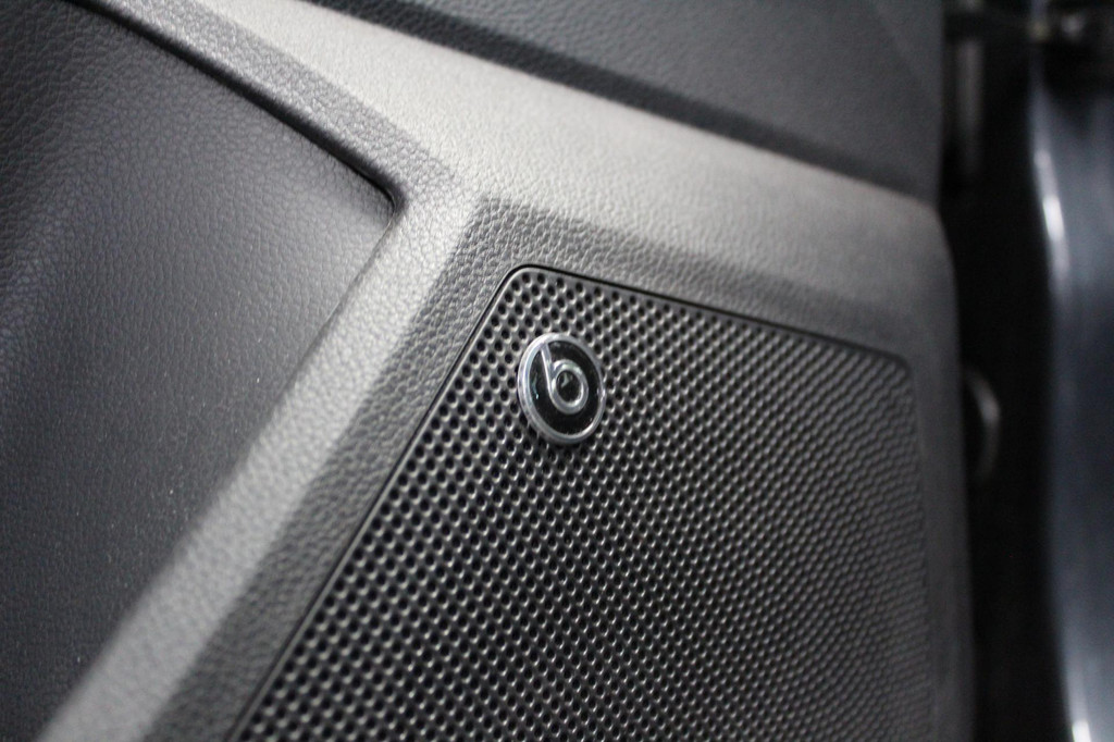 Seat Arona (J430FD) met abonnement