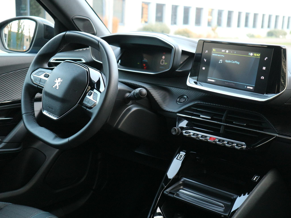 Peugeot e-2008 (S436SX) met abonnement