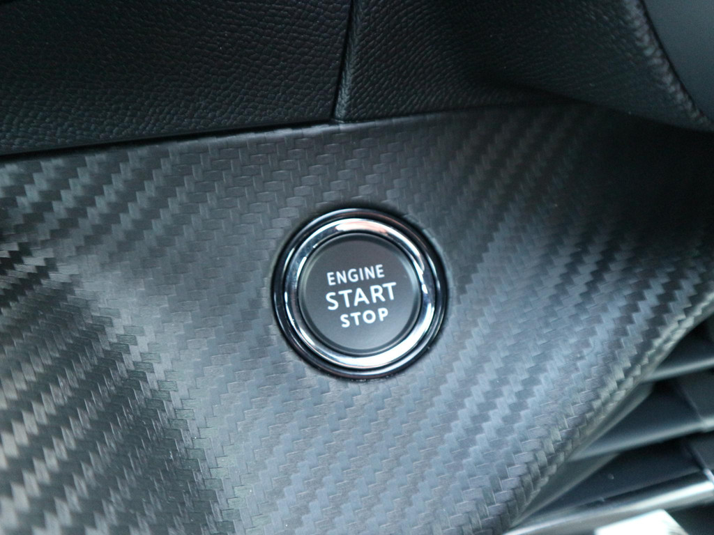 Peugeot e-2008 (S436SX) met abonnement