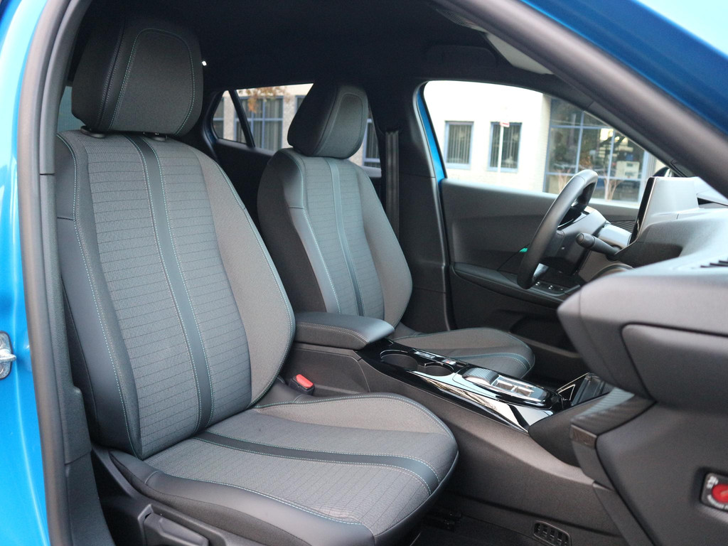 Peugeot e-2008 (S436SX) met abonnement