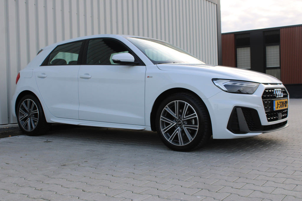 Audi A1 (J320RP) met abonnement