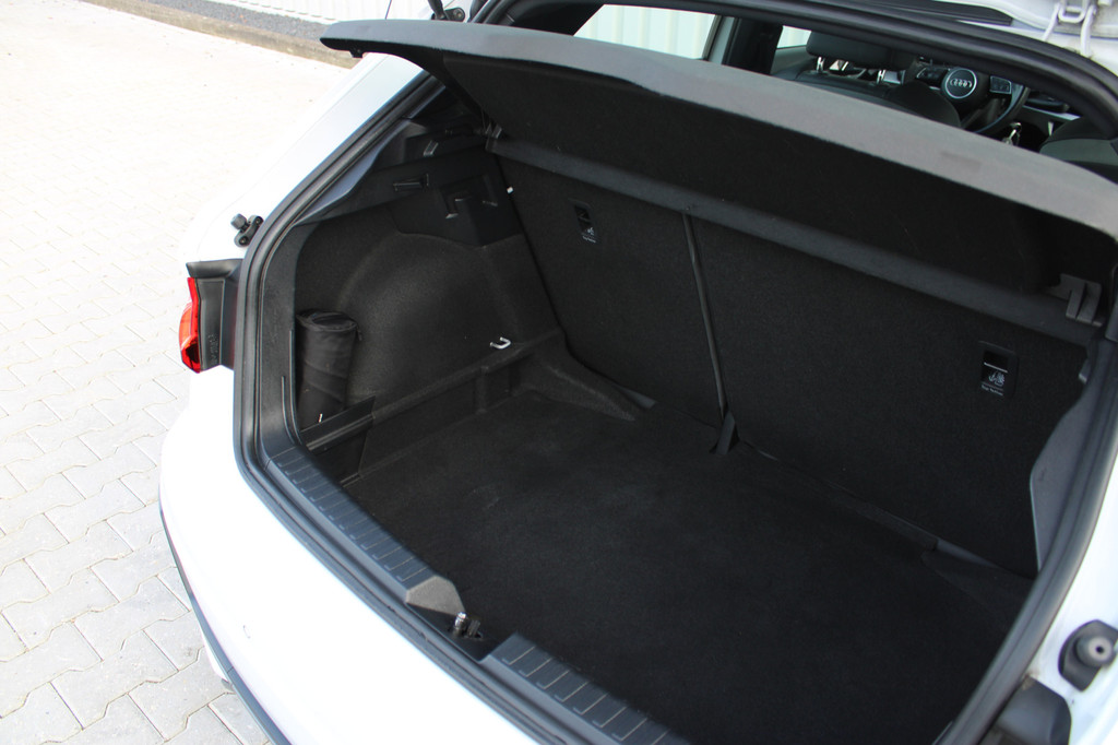 Audi A1 (J320RP) met abonnement