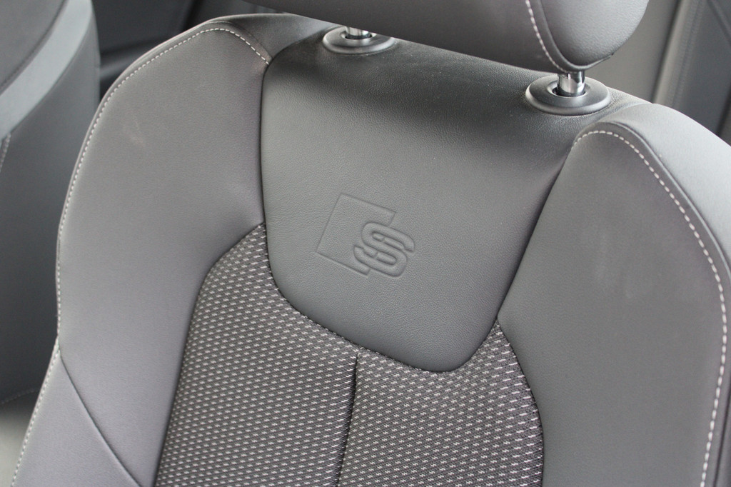 Audi A1 (J320RP) met abonnement