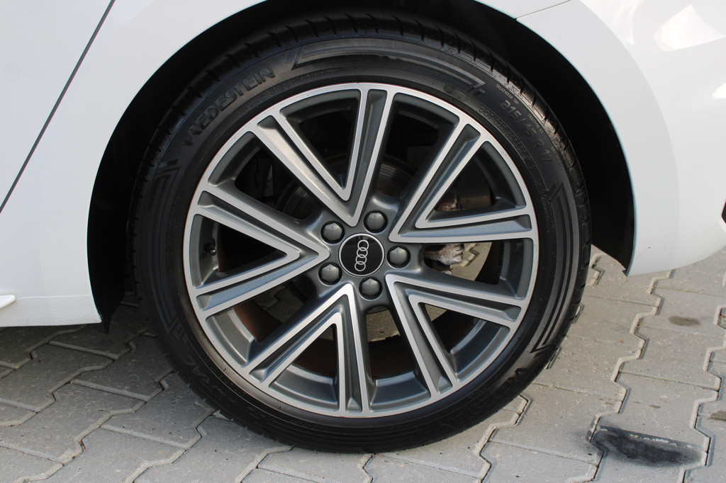 Audi A1 (J320RP) met abonnement