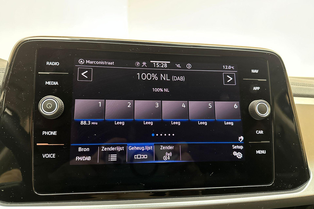 Volkswagen T-Roc (T013XB) met abonnement