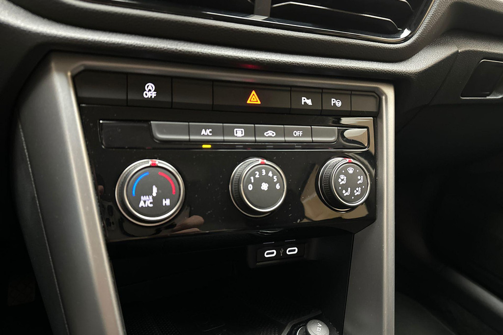 Volkswagen T-Roc (T013XB) met abonnement