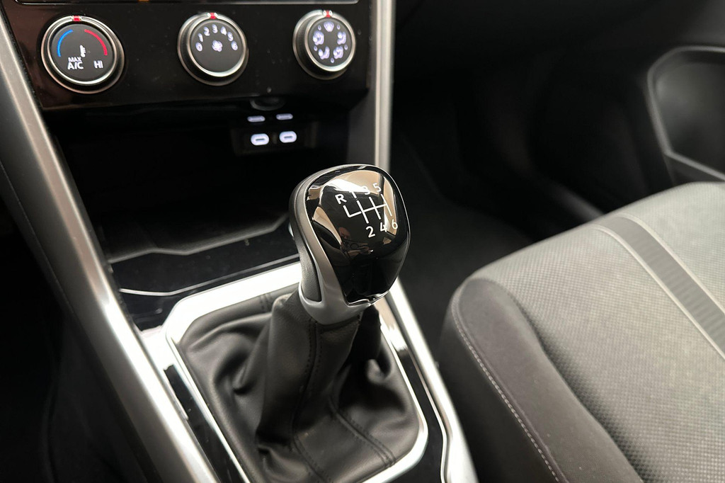 Volkswagen T-Roc (T013XB) met abonnement