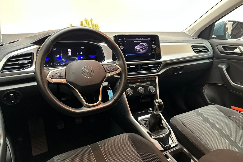 Volkswagen T-Roc (T013XB) met abonnement
