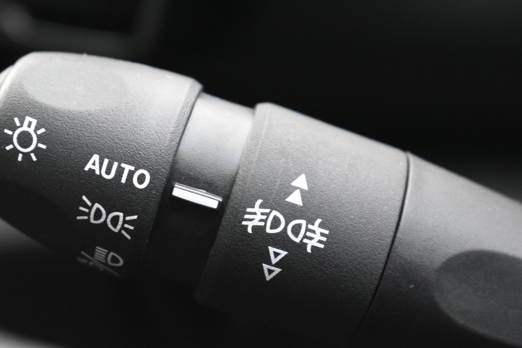 Citroën Ë-C4 (T099LZ) met abonnement