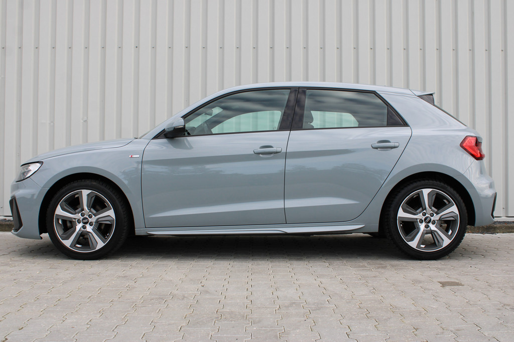Audi A1 (J945NV) met abonnement