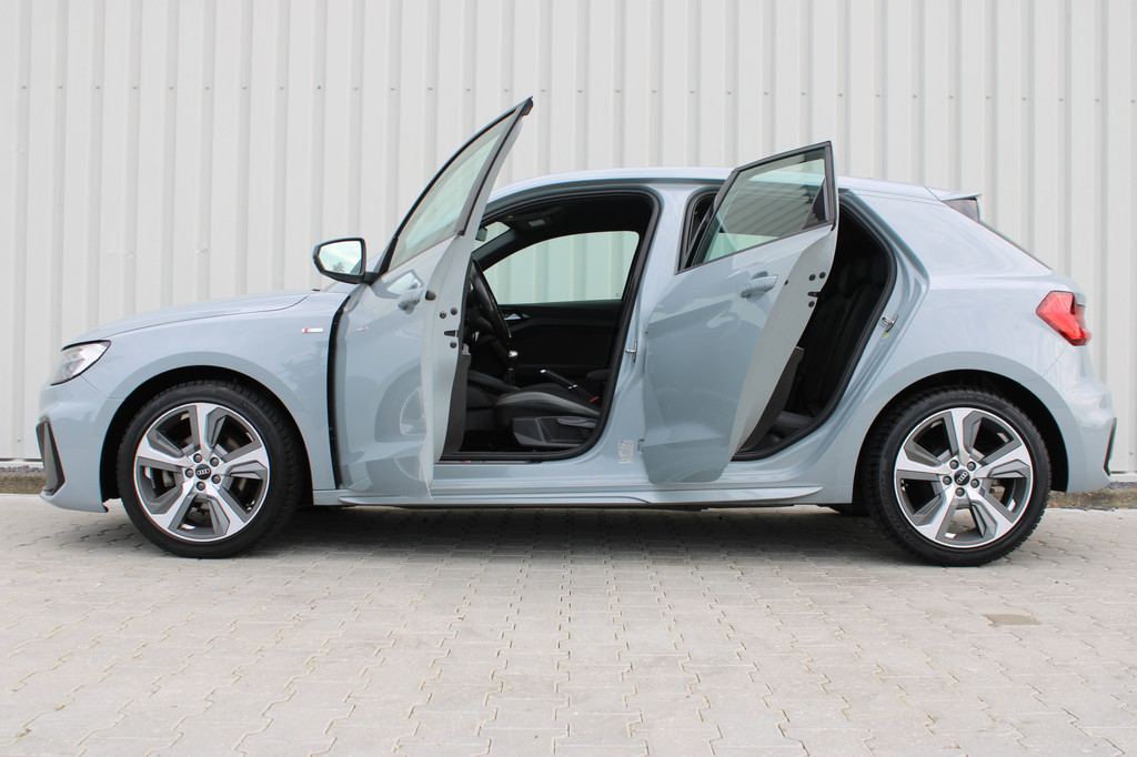 Audi A1 (J945NV) met abonnement