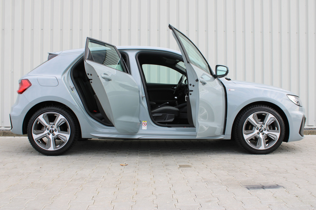 Audi A1 (J945NV) met abonnement