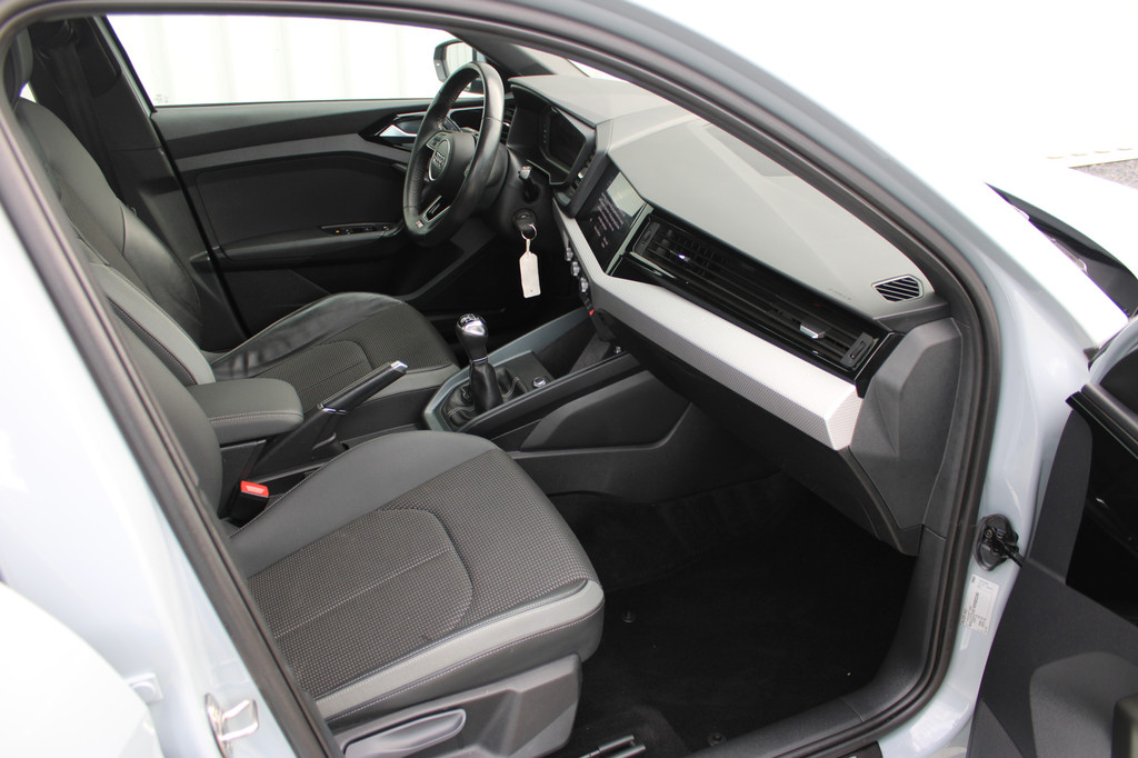 Audi A1 (J945NV) met abonnement