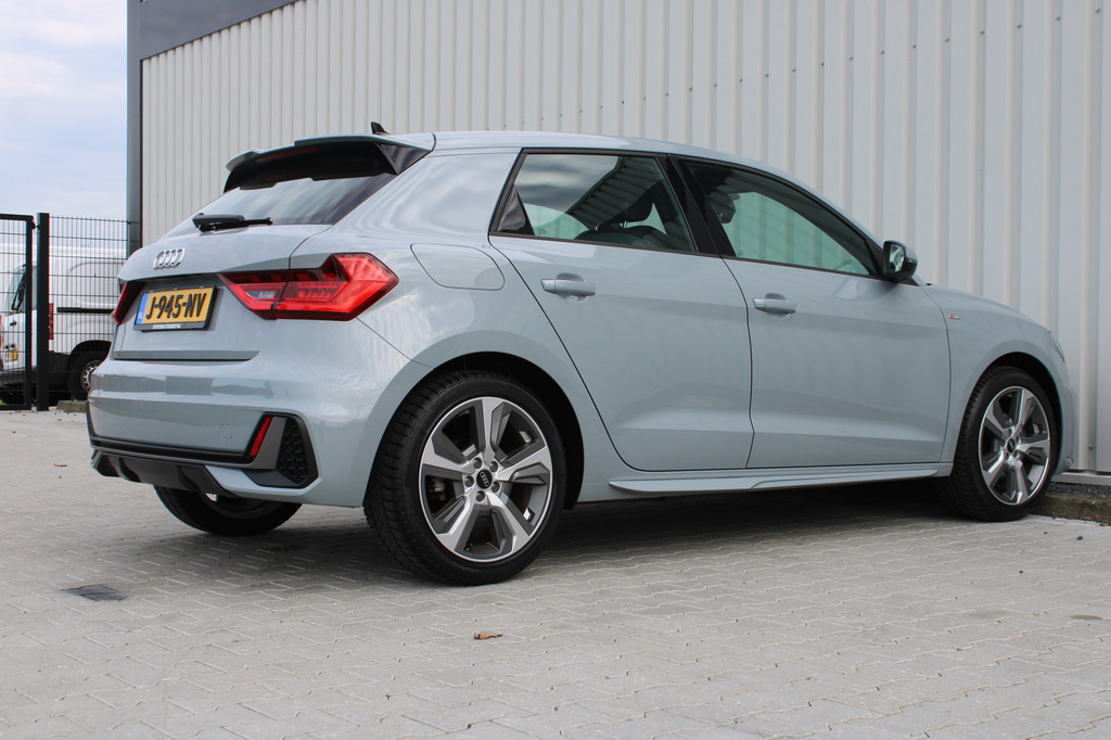 Audi A1 (J945NV) met abonnement