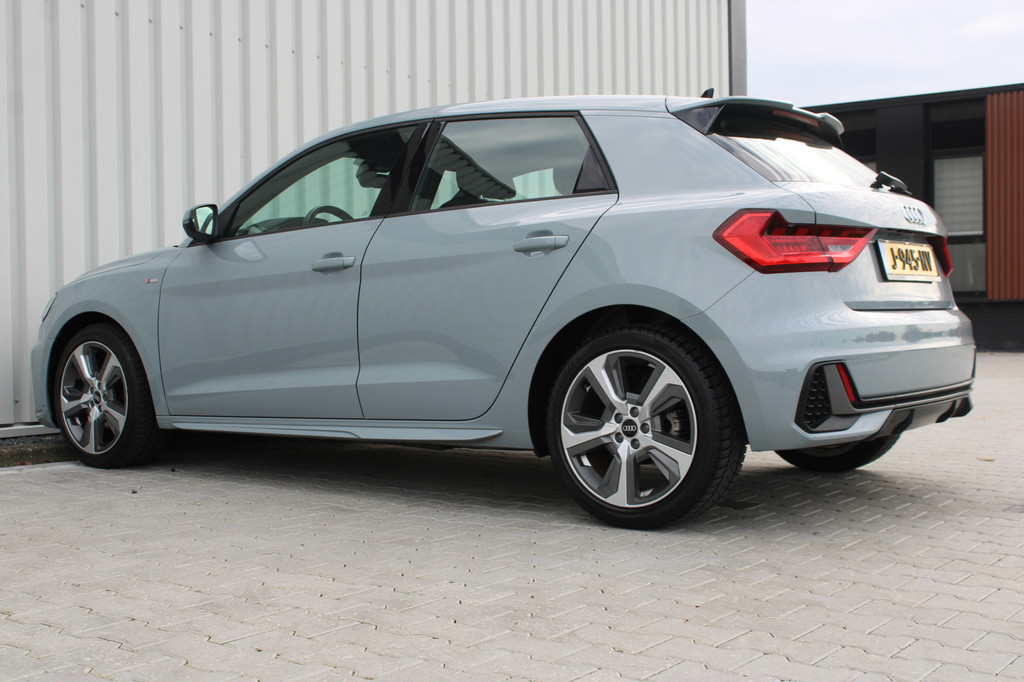 Audi A1 (J945NV) met abonnement