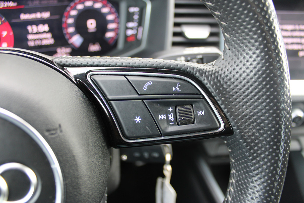 Audi A1 (J945NV) met abonnement