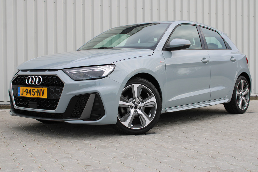 Audi A1 (J945NV) met abonnement