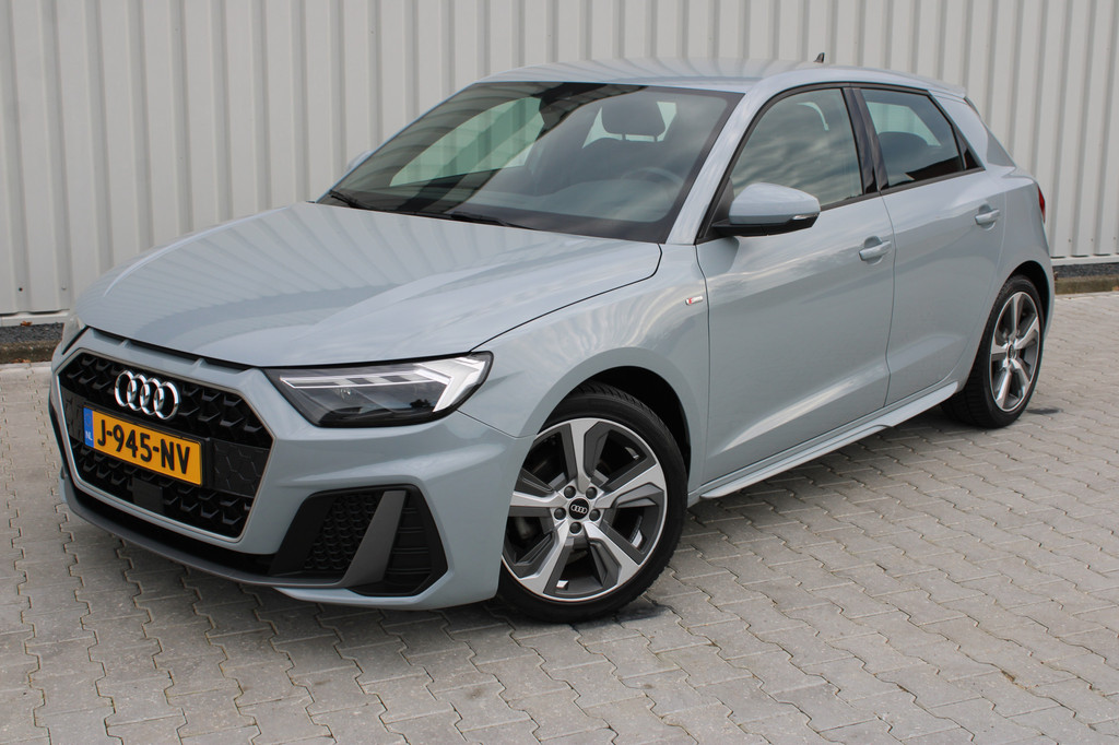 Audi A1 (J945NV) met abonnement