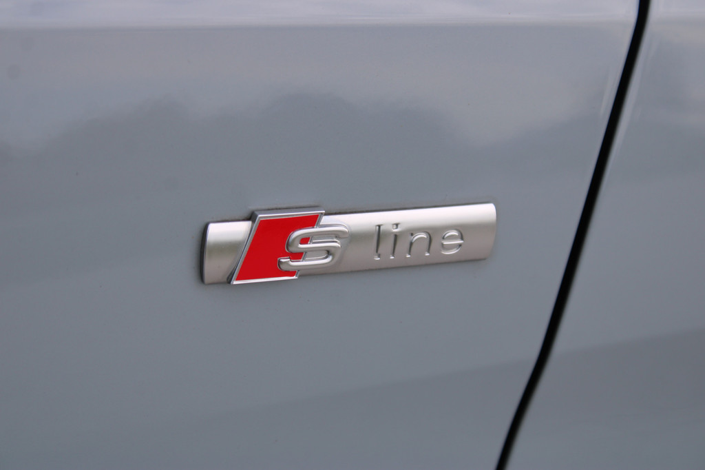 Audi A1 (J945NV) met abonnement