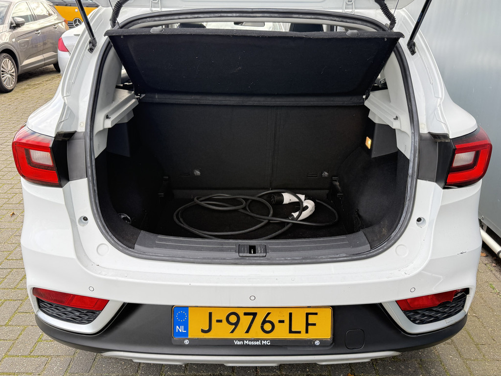 MG ZS-EV (J976LF) met abonnement