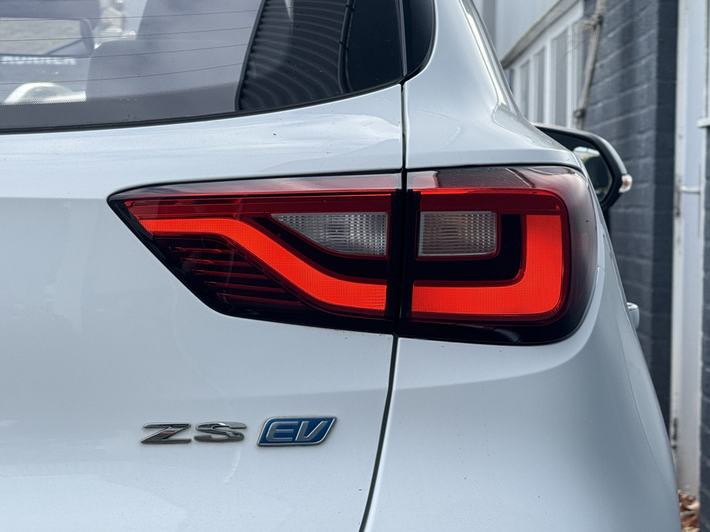 MG ZS-EV (J976LF) met abonnement