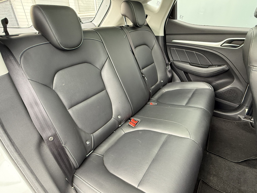 MG ZS-EV (J976LF) met abonnement