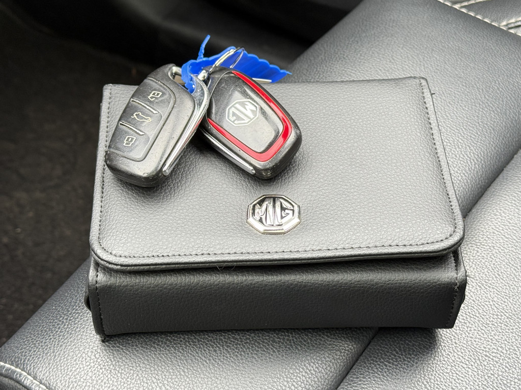 MG ZS-EV (J976LF) met abonnement