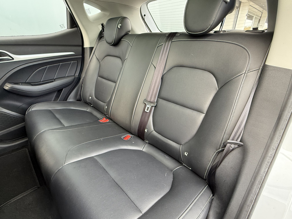 MG ZS-EV (J976LF) met abonnement