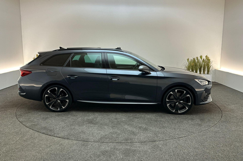 CUPRA Leon Sportstourer (JKR90K) met abonnement