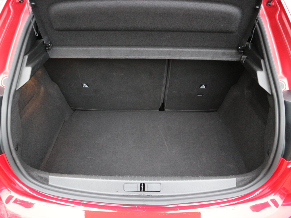 Peugeot 208 (JLN76P) met abonnement