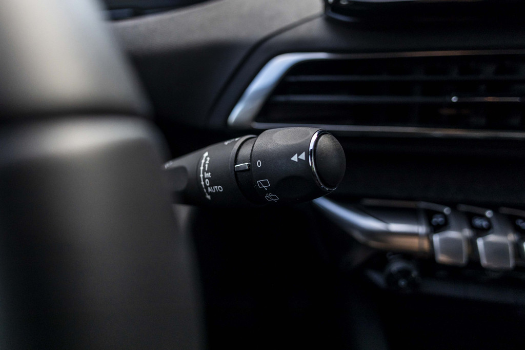 Peugeot 3008 (S986TV) met abonnement