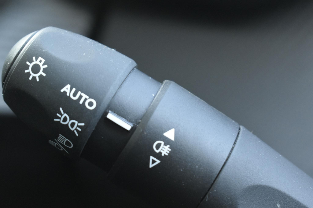 Peugeot 208 (S944TD) met abonnement