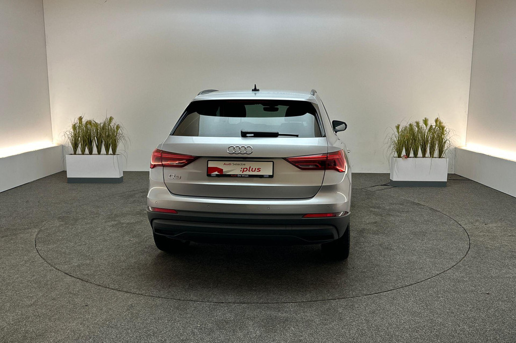Audi Q3 (JKN06D) met abonnement
