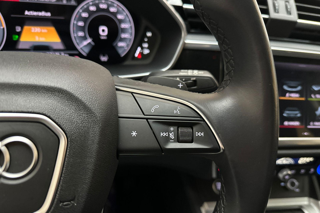 Audi Q3 (JKN06D) met abonnement