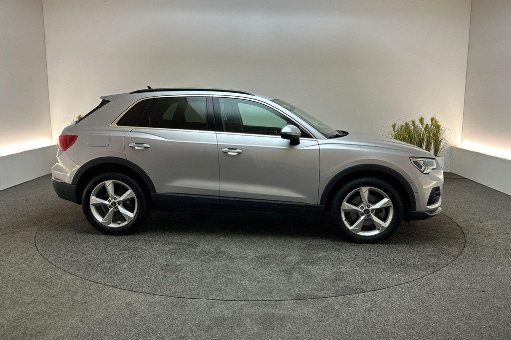 Audi Q3 (JKN06D) met abonnement