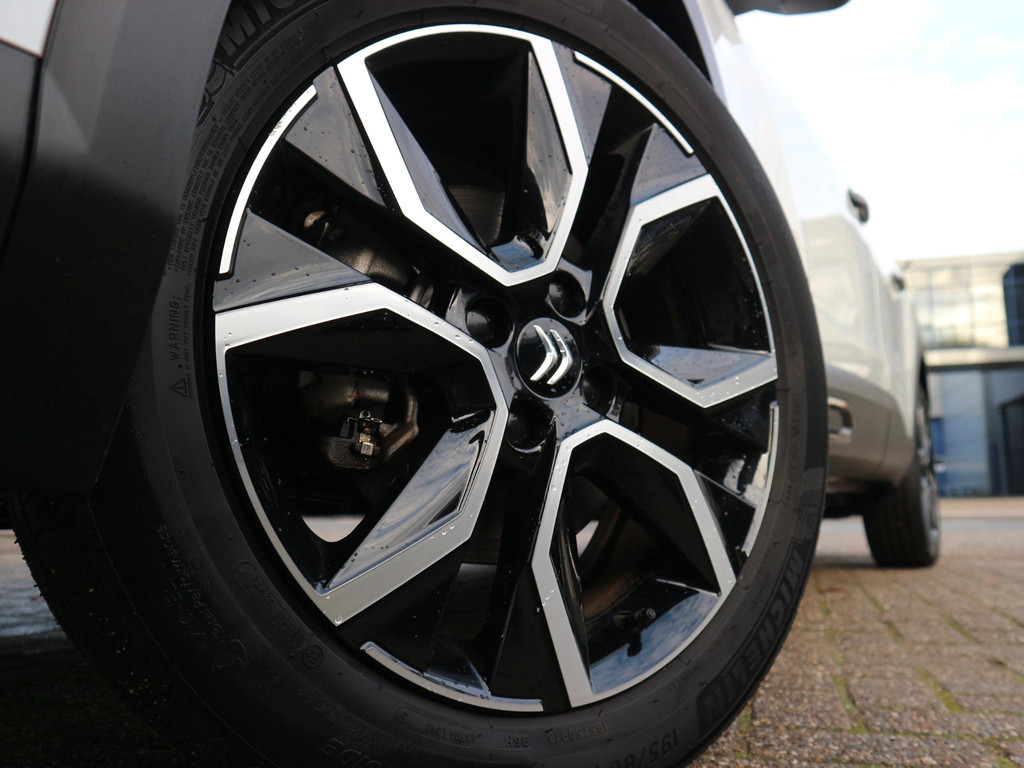 Citroën Ë-C4 (T971SH) met abonnement