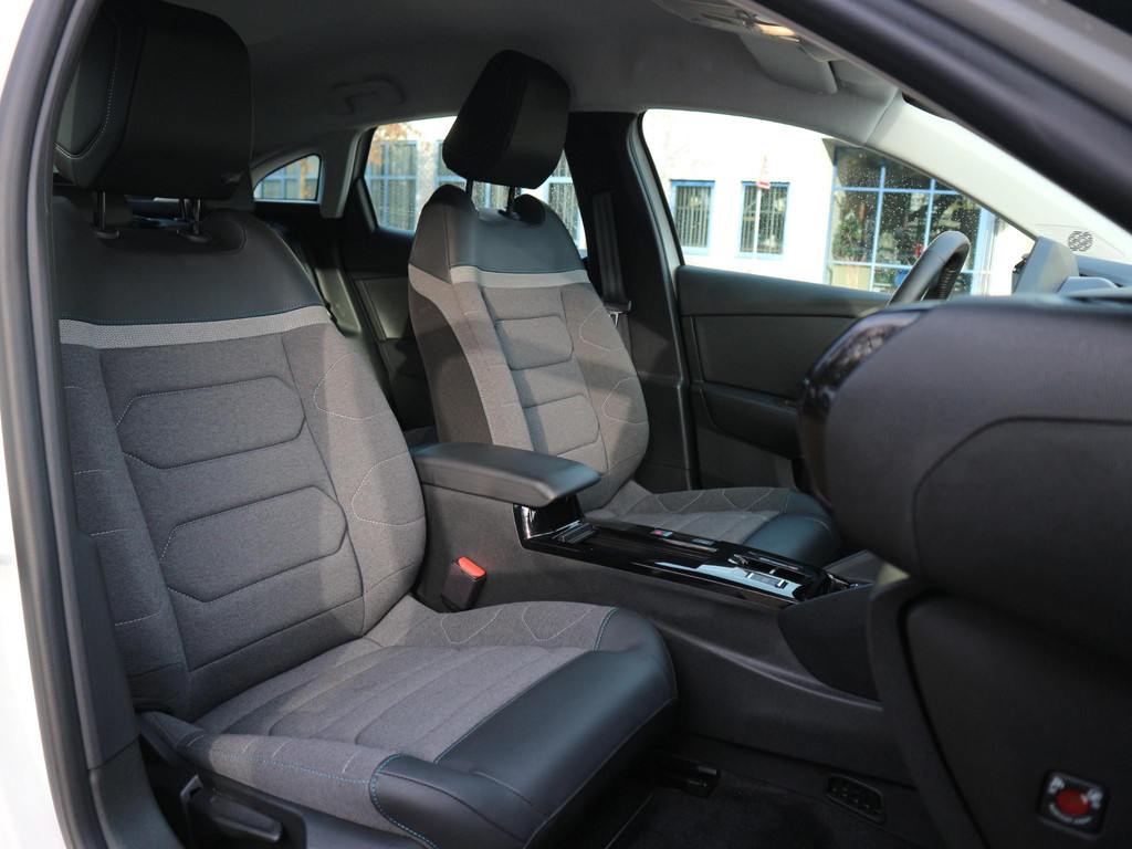 Citroën Ë-C4 (T971SH) met abonnement