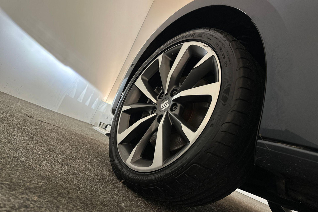 Seat Leon Sportstourer (JLG45J) met abonnement