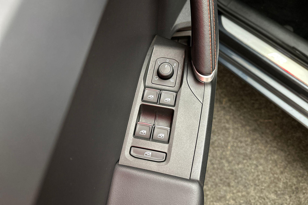 Seat Leon Sportstourer (JLG45J) met abonnement