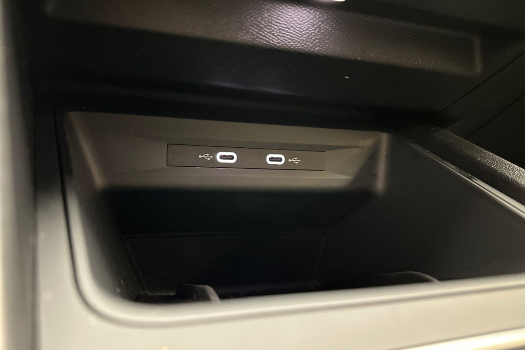 Seat Leon Sportstourer (JLG45J) met abonnement