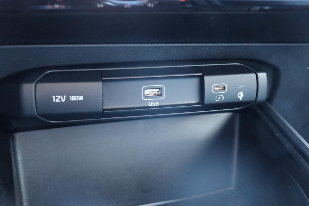 Kia Niro (JLX36D) met abonnement