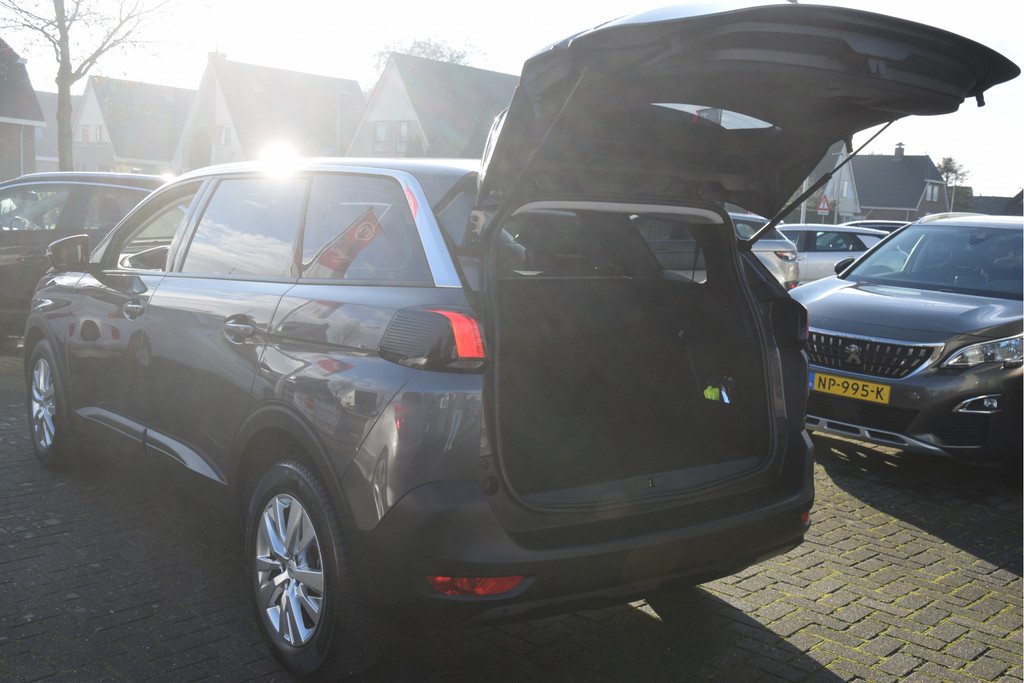 Peugeot 5008 (S806FD) met abonnement