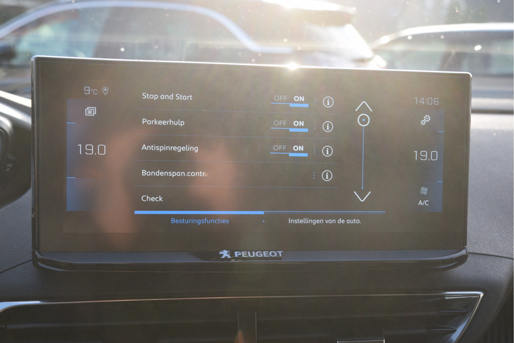 Peugeot 5008 (S806FD) met abonnement